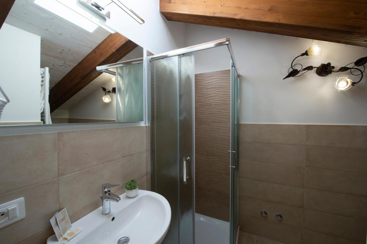Il Ritrovo Degli Dei Bed & Breakfast อาเจโรลา ภายนอก รูปภาพ