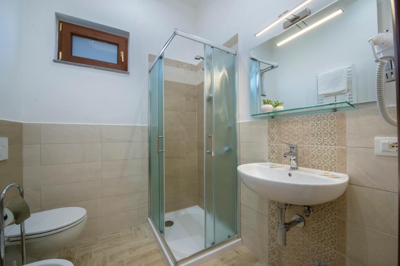 Il Ritrovo Degli Dei Bed & Breakfast อาเจโรลา ภายนอก รูปภาพ