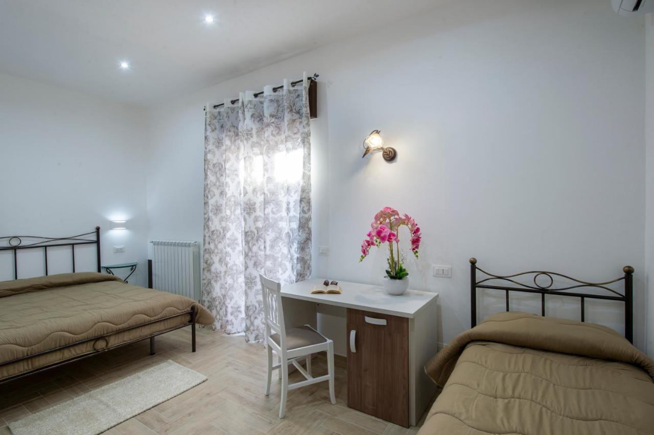 Il Ritrovo Degli Dei Bed & Breakfast อาเจโรลา ภายนอก รูปภาพ
