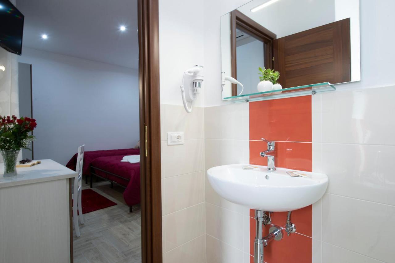 Il Ritrovo Degli Dei Bed & Breakfast อาเจโรลา ภายนอก รูปภาพ