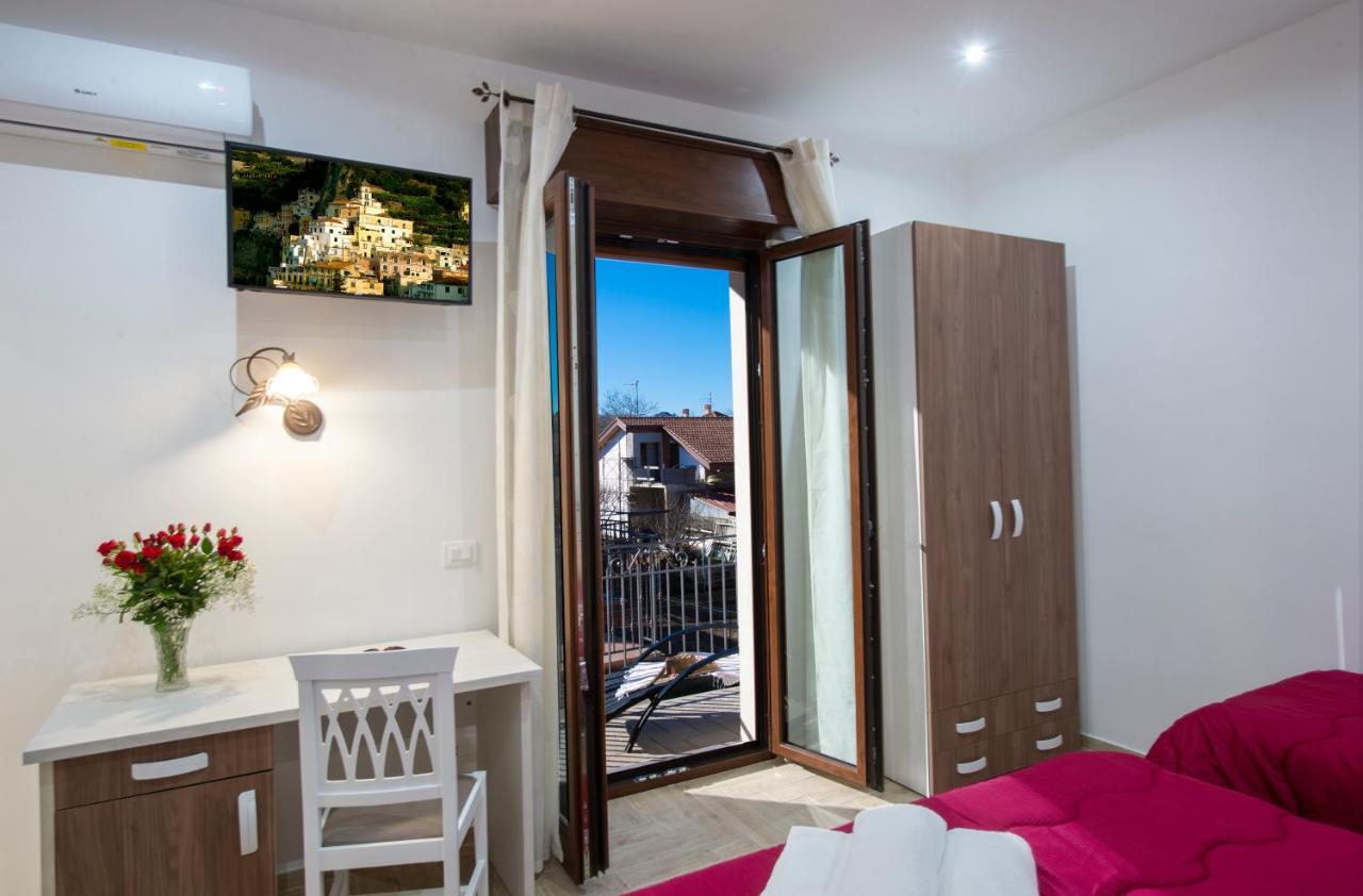 Il Ritrovo Degli Dei Bed & Breakfast อาเจโรลา ภายนอก รูปภาพ