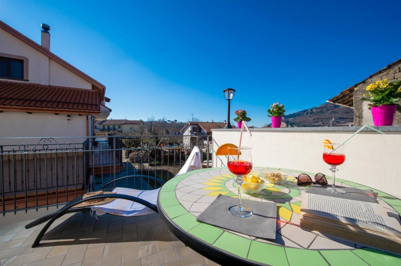 Il Ritrovo Degli Dei Bed & Breakfast อาเจโรลา ภายนอก รูปภาพ