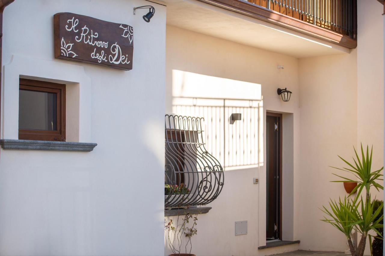 Il Ritrovo Degli Dei Bed & Breakfast อาเจโรลา ภายนอก รูปภาพ